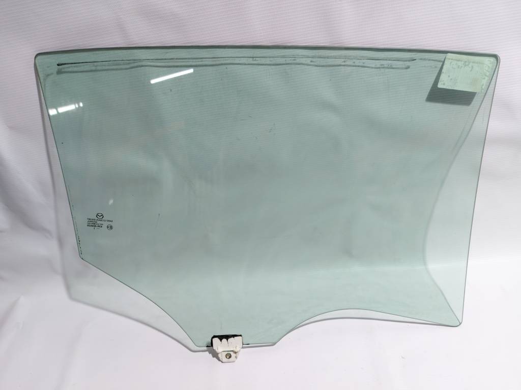 3 Скло дверей задньої лівої Mazda 3 2014-2018 BJS773510 Mazda 3 7