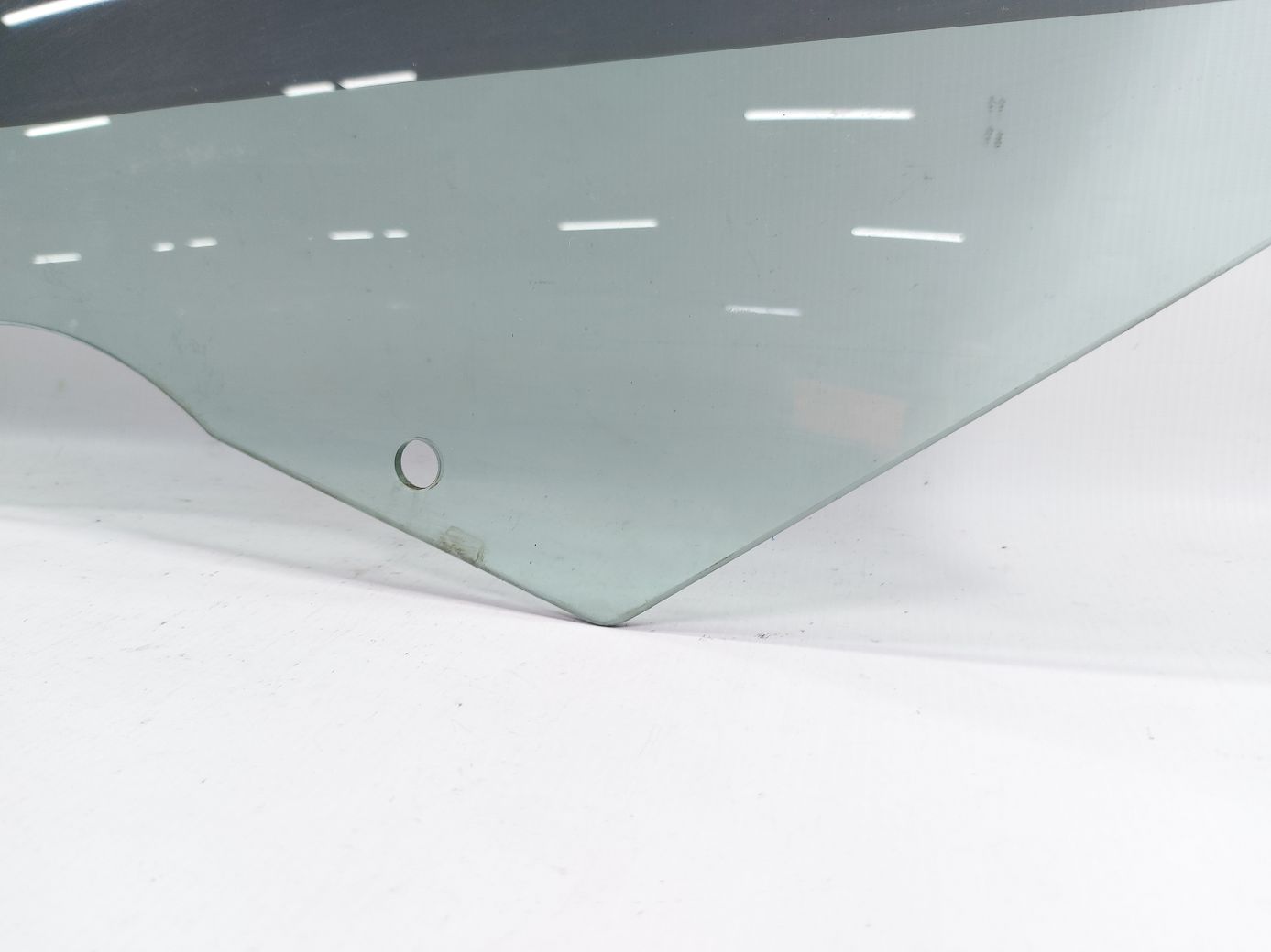 7 series Стекло с тонировкой двери передней левой BMW 7 2009-2015 51337182087 BMW 7 3 7 series Стекло с тонировкой двери передней левой BMW 7 2009-2015 51337182087 BMW 7 3