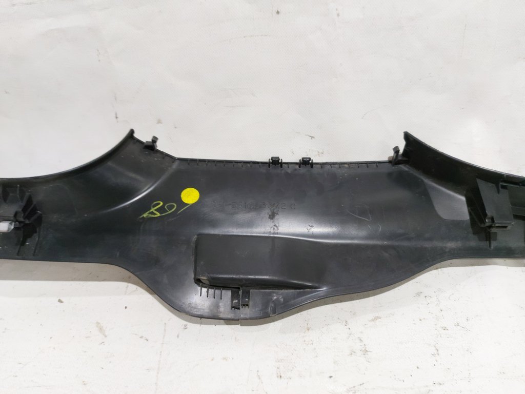 Passat s Обшивка порога внутрішня права Volkswagen Passat S 2012-2019 561853372C82V Volkswagen Passat S 22