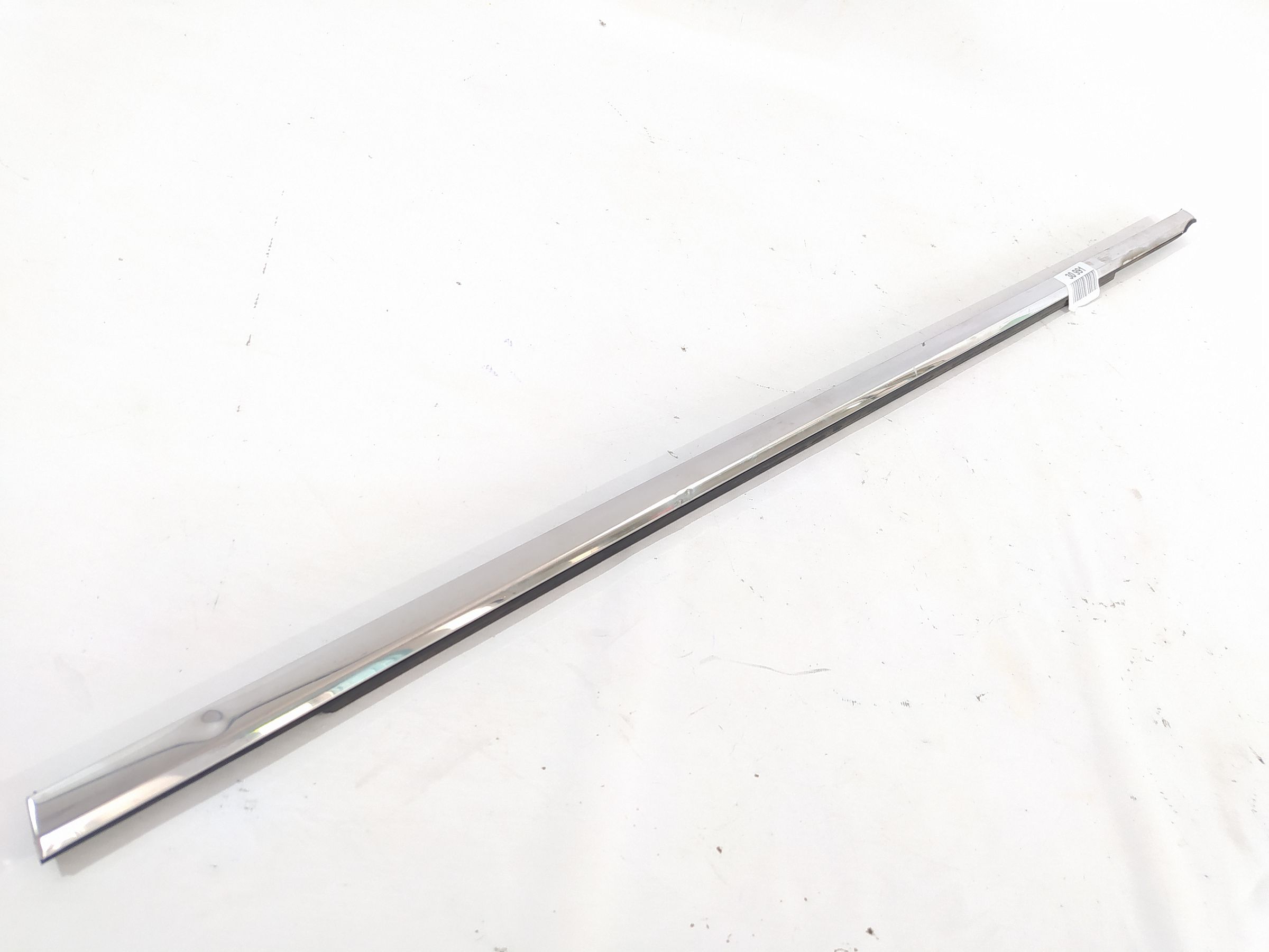 Malibu. Молдинг ущільнювач скла зовнішніх дверей передніх лівих Chevrolet Malibu 2013-2016 23387843 Chevrolet Malibu Malibu. Молдинг ущільнювач скла зовнішніх дверей передніх лівих Chevrolet Malibu 2013-2016 23387843 Chevrolet Malibu