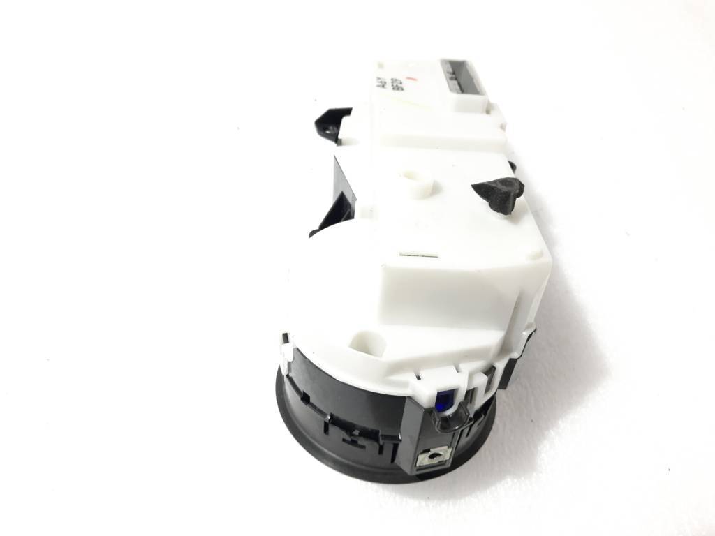 Insight Кнопки керування клімат-контролем Honda Insight 2012-2014 79600TM8A61ZA Honda Insight 2