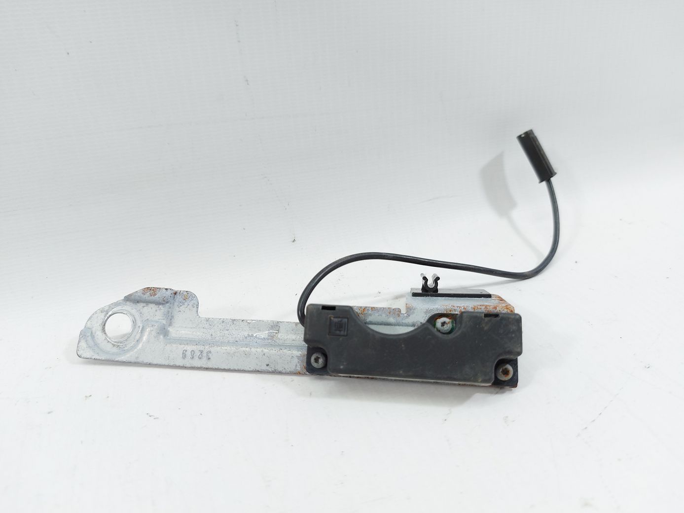 Regal. Підсилювач антени Buick Regal 2014 13276027 Buick Regal