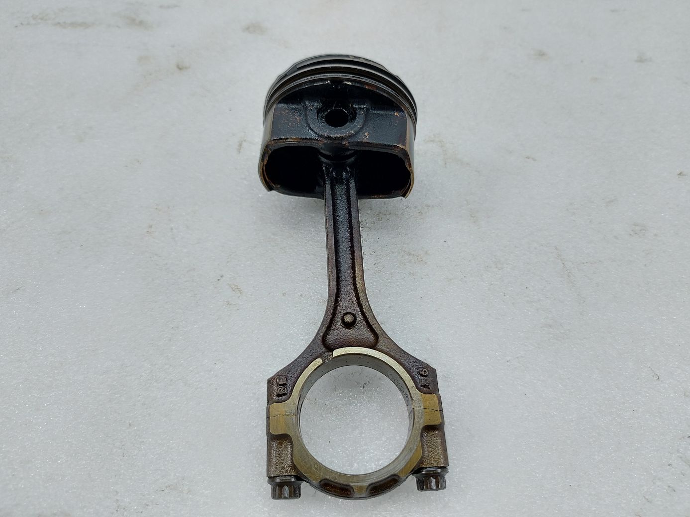 Veloster Шатун із поршнем Hyundai Veloster 2012-2017 235102B010 Hyundai Veloster 2 Veloster Шатун із поршнем Hyundai Veloster 2012-2017 235102B010 Hyundai Veloster 2