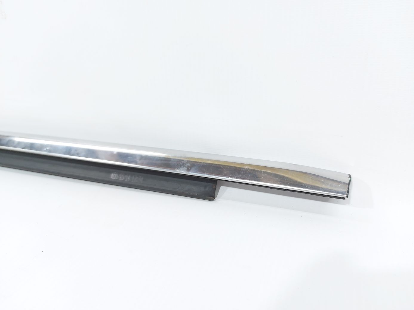 Mkt Уплотнительная резинка стекла двери передней левой наружн Lincoln MKT 2010-2019 AE9Z7420758A Lincoln MKT 2