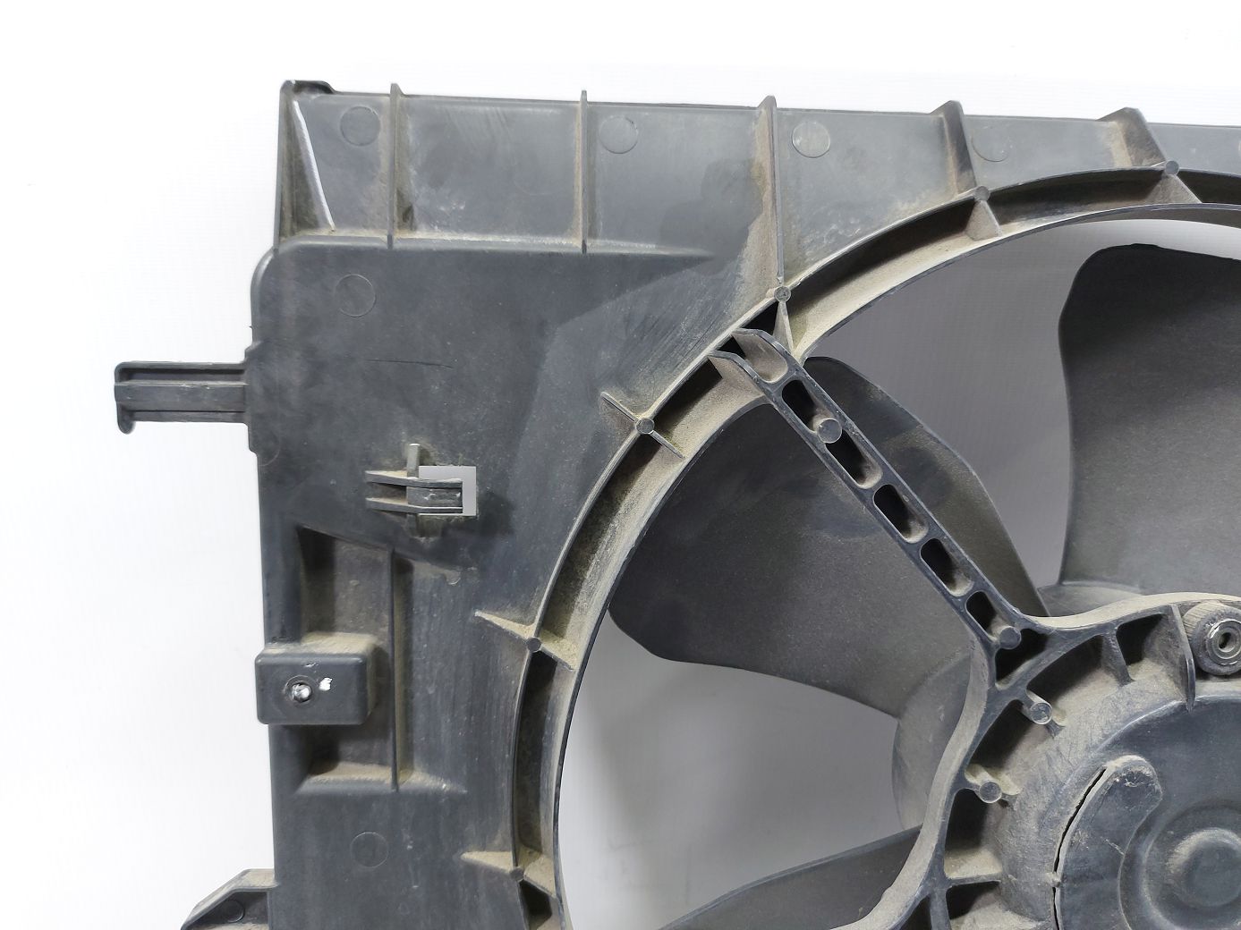 Hhr Вентилятор системи охолодження Chevrolet HHR 2006-2011 25784660 Chevrolet HHR 3 Hhr Вентилятор системи охолодження Chevrolet HHR 2006-2011 25784660 Chevrolet HHR 3