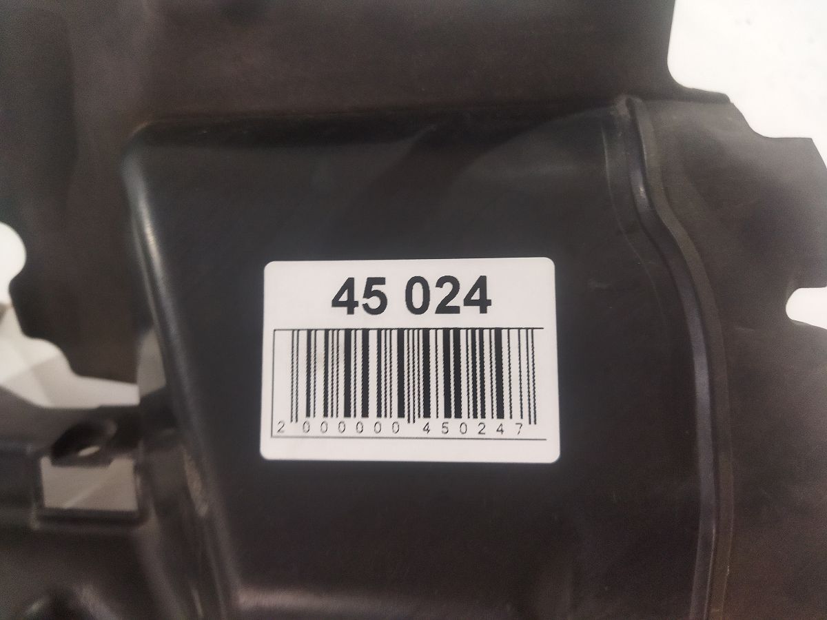 S60 Дефлектор радиатора правый Volvo S60 2014-2018 31383123 Volvo S60 5