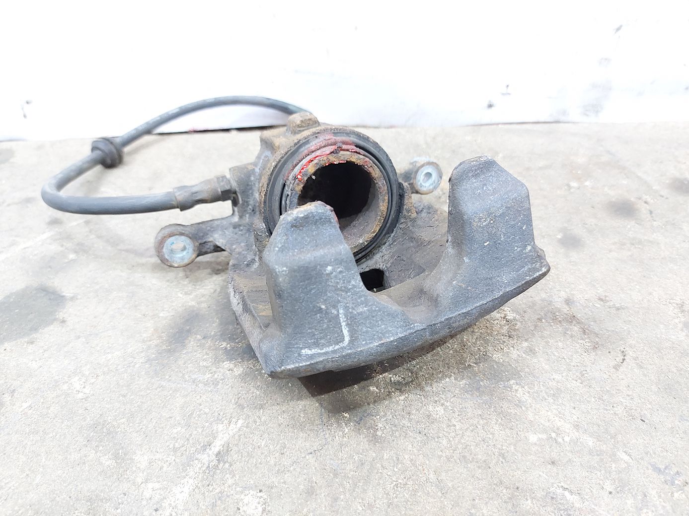 Cooper countryman Тормозной цилиндр суппорта переднего левого Mini Cooper Countryman 2011-2016 34119804729 Mini Cooper Countryman 4