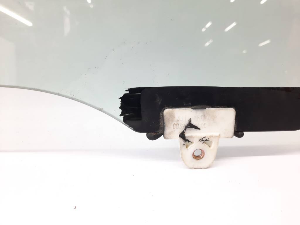 Sentra Скло дверей задньої правої Nissan Sentra 2013-2019 823003SG0A Nissan Sentra 6