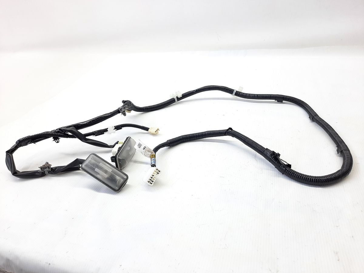 Impreza. Проводка крышки багажника Subaru Impreza 2015-2016 81811FJ070 Subaru Impreza