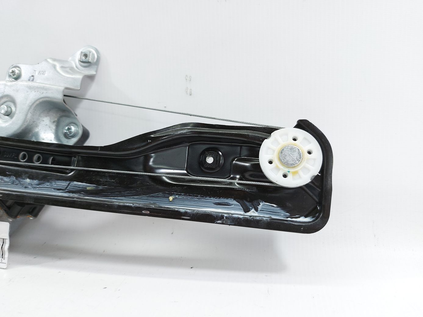 Trax Стеклоподъемник двери передней левой Chevrolet Trax 2016-2021 42693257 Chevrolet Trax 2