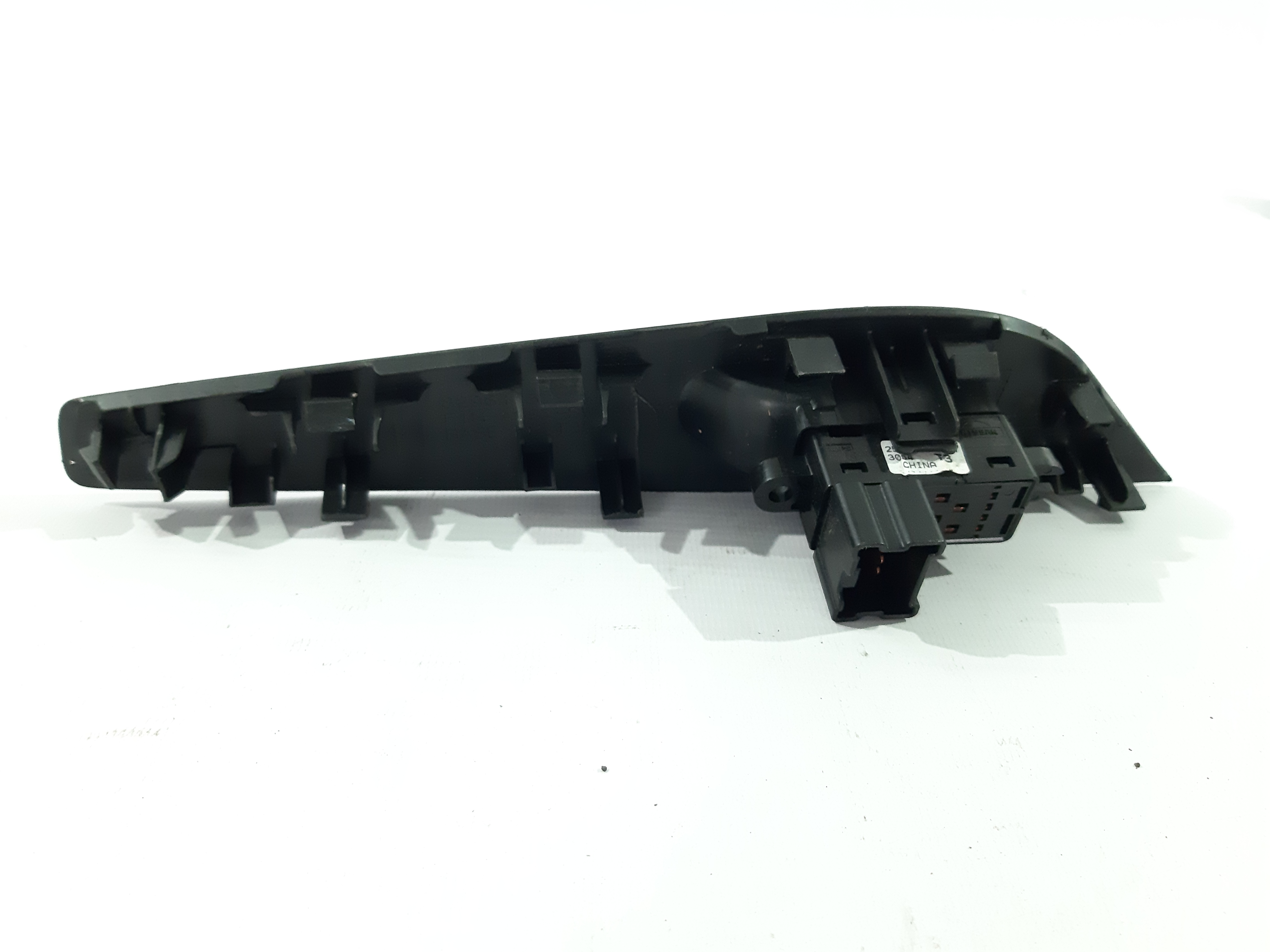 Altima Кнопка склопідйомника двері задньої правої Nissan Altima 2011-2018 254113TA3A Nissan Altima 7