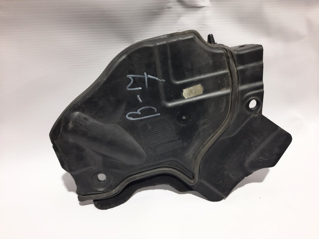 7 series Накладка моторного відсіку права BMW 7 2012 51757211898 BMW 7 3