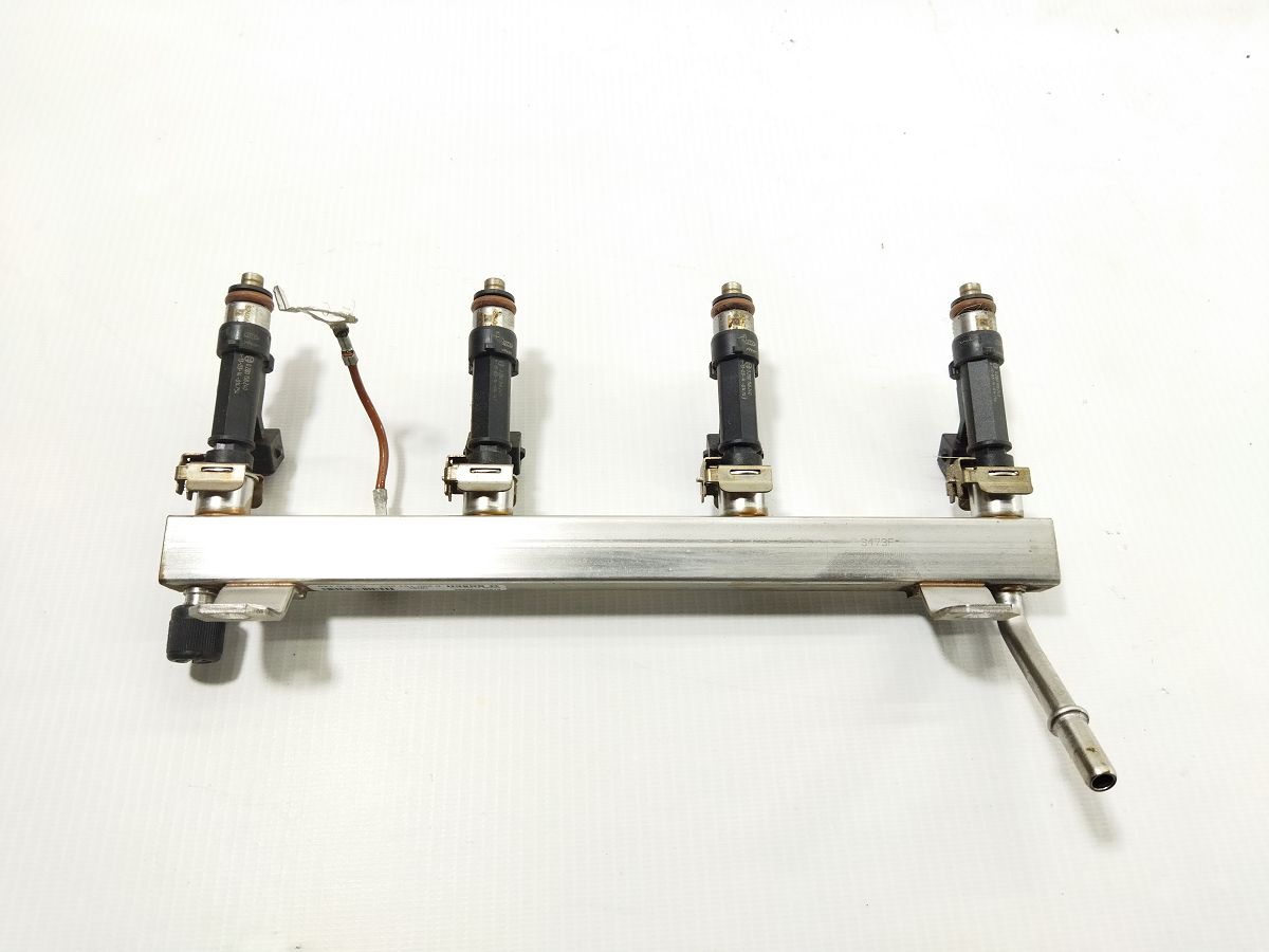 Volt. Паливна рейка з форсунками Chevrolet Volt 2011-2015 55570149 Chevrolet Volt