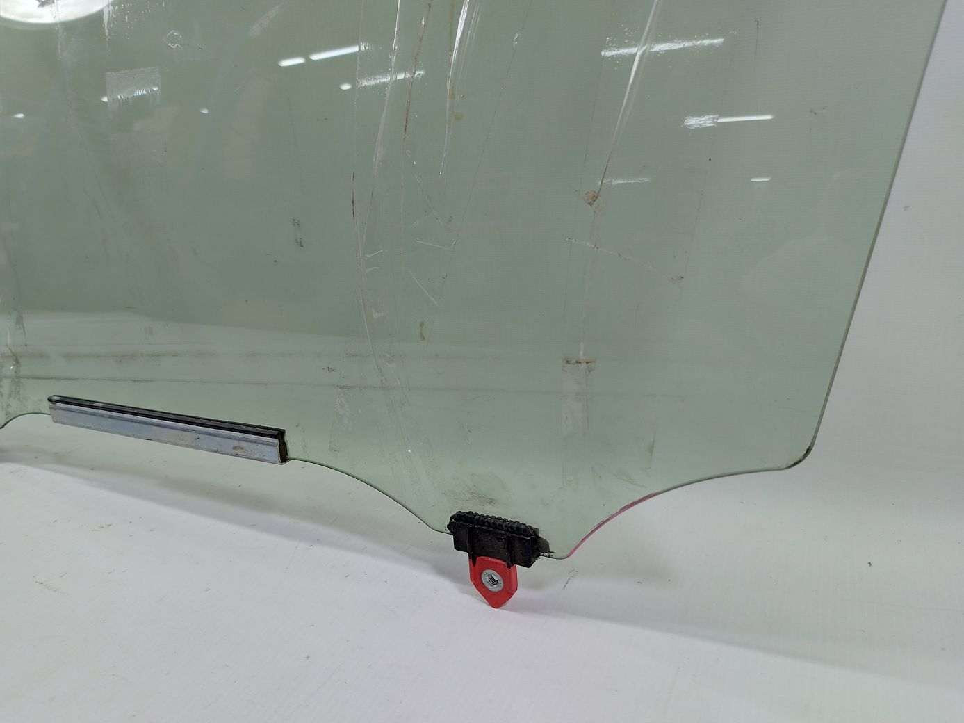 Prius Скло дверей передньої лівої Toyota Prius 2012-2019 6810252030 Toyota Prius 2