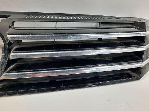 Товары с дефектами Решётка радиатора верхняя (дефект) Volkswagen Passat S 2012-2015 561853651B0QE Volkswagen Passat S 8 Товары с дефектами Решётка радиатора верхняя (дефект) Volkswagen Passat S 2012-2015 561853651B0QE Volkswagen Passat S 8
