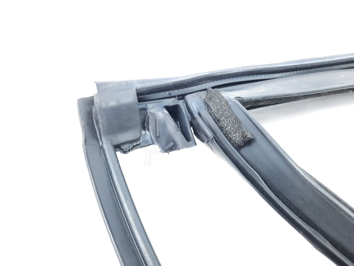 Escape Ущільнювач скла дверей задньої правої Ford Escape 2013-2019 CJ5Z7825766A Ford Escape 4