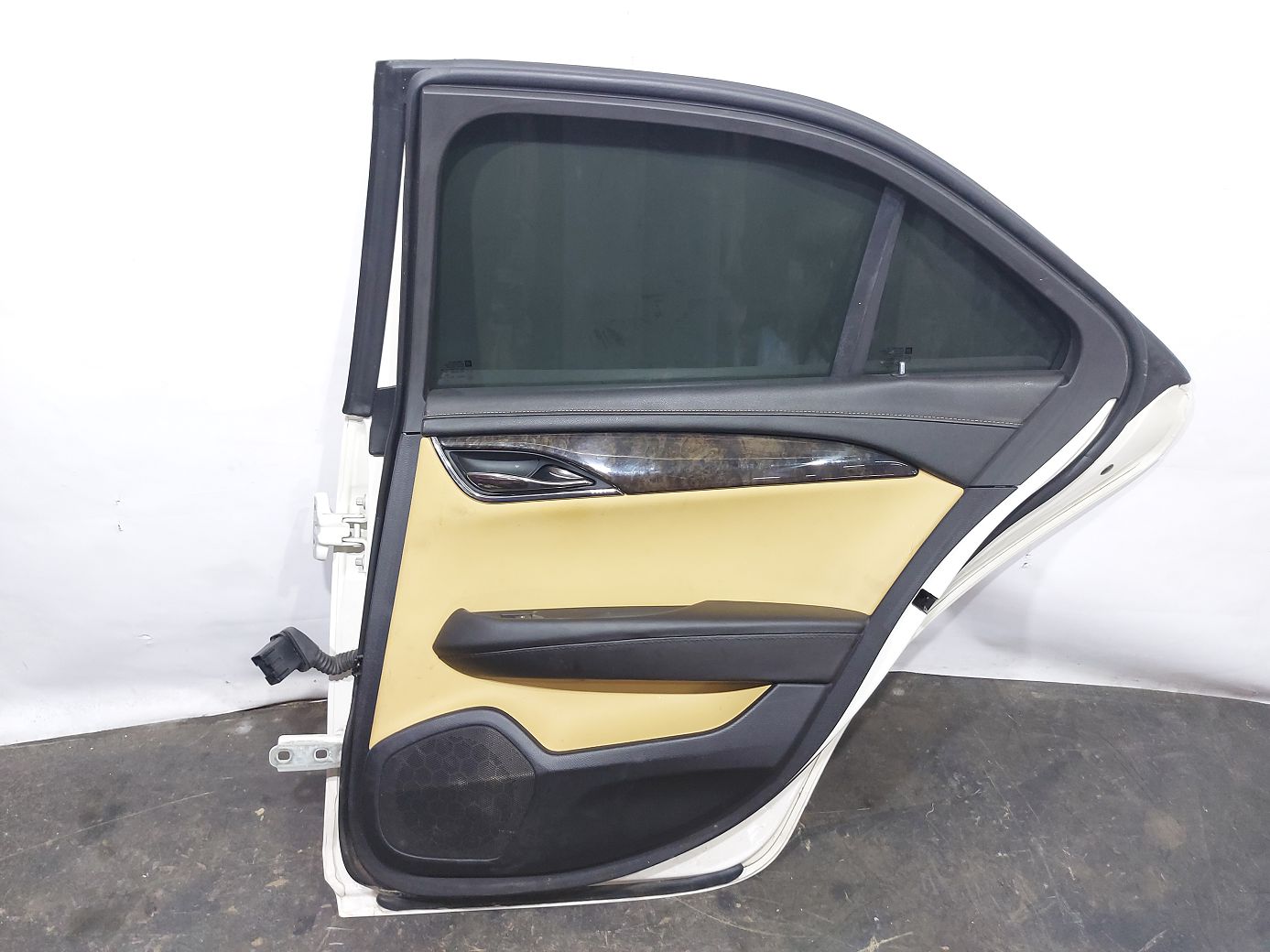 Ats Двері задні права в зборі Cadillac ATS 2013-2016 84007418 Cadillac ATS 7