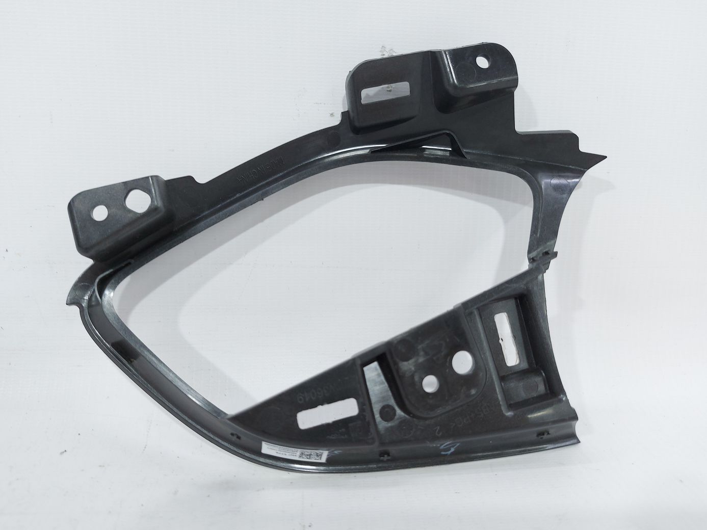 Malibu Накладка воздуховода торпеды левая Chevrolet Malibu 2016-2021 23475776 Chevrolet Malibu 3