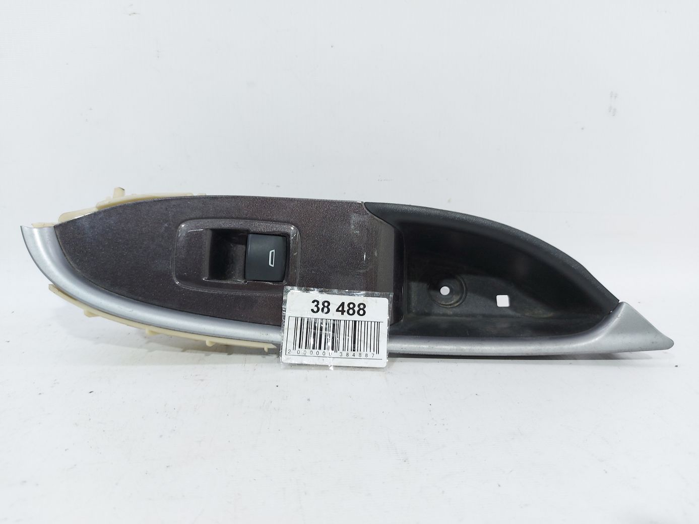 Malibu. Кнопки керування склопідйомником двері передньої правої Chevrolet Malibu 2018 84203425 Chevrolet Malibu Malibu. Кнопки керування склопідйомником двері передньої правої Chevrolet Malibu 2018 84203425 Chevrolet Malibu