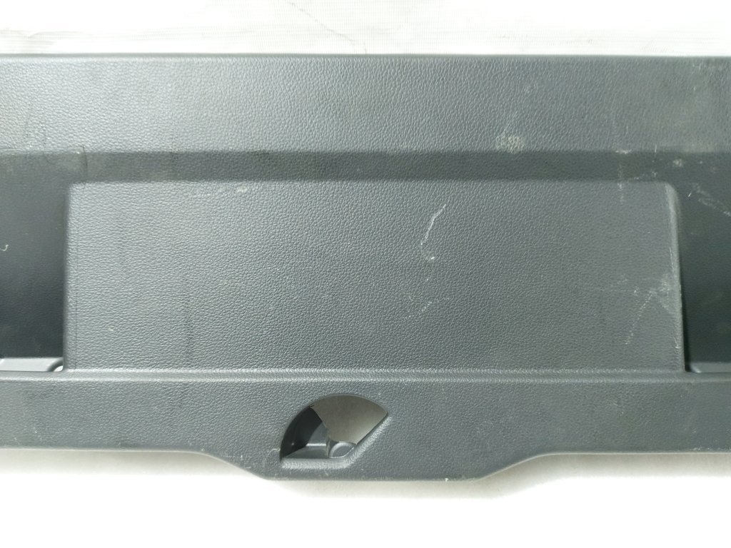 Jetta Обшивка кришки багажника Volkswagen Jetta 2011-2018 5C68676059B9 Volkswagen Jetta 7
