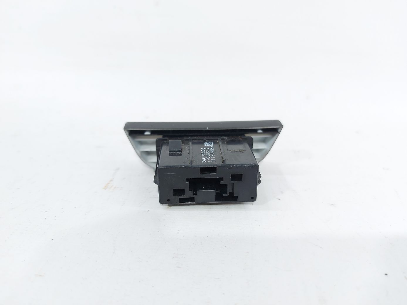 Malibu Кнопка аварійного сигналу Chevrolet Malibu 2016-2021 84074296 Chevrolet Malibu 2