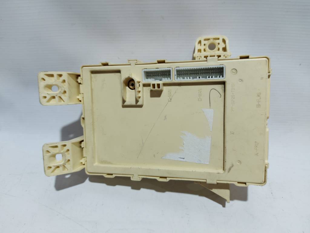 Veloster Блок запобіжників салону Hyundai Veloster 2012 95400-2V070 Hyundai Veloster 7 Veloster Блок запобіжників салону Hyundai Veloster 2012 95400-2V070 Hyundai Veloster 7