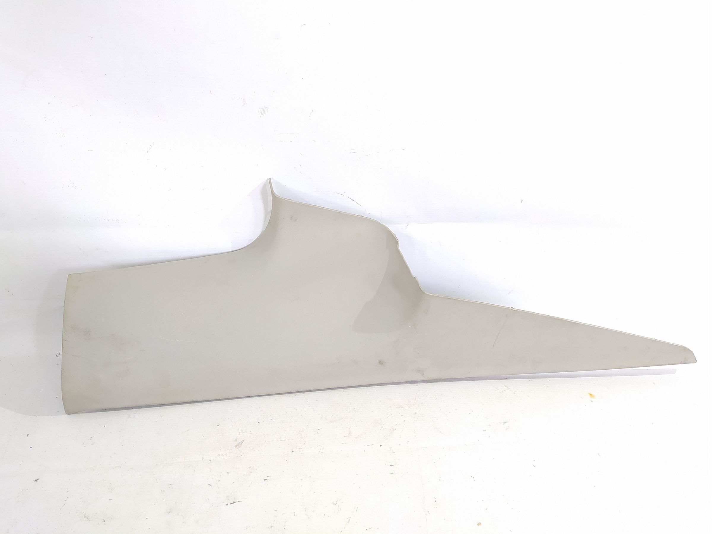 Volt Обшивка стойки задней правая Chevrolet Volt 2011-2015 23158928 Chevrolet Volt 8