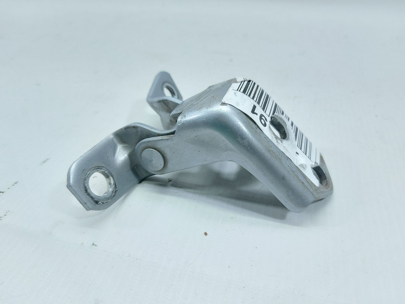 6 Петля дверей передньої правої нижня (гостра) Mazda 6 2014-2021 D46158210B Mazda 6 3 6 Петля дверей передньої правої нижня (гостра) Mazda 6 2014-2021 D46158210B Mazda 6 3