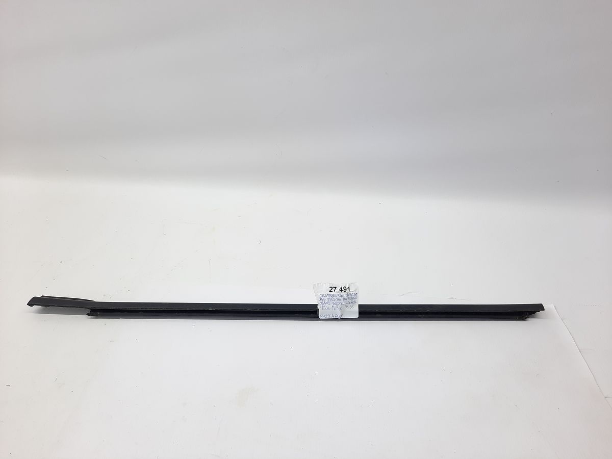 Forte. Ущільнювач скла зовнішній нижній двері задньої лівої Kia Forte 2014-2018 83210A7000 Kia Forte