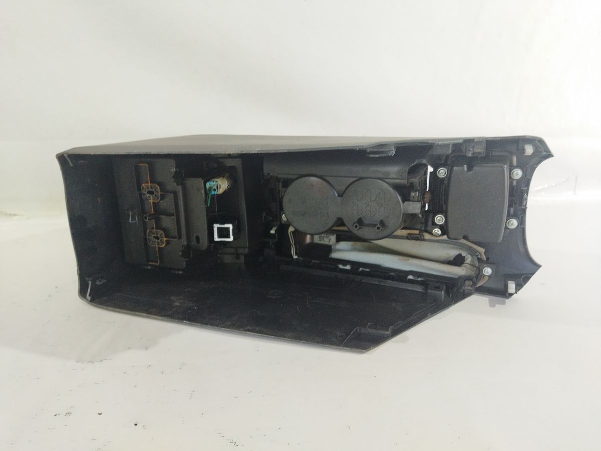 6 Консоль центральная подлокотник Mazda 6 2014-2015 GHP964420D02 Mazda 6 10