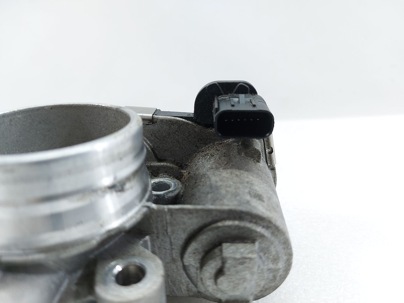 Malibu Дросельна заслінка Chevrolet Malibu 2016-2020 12671379 Chevrolet Malibu 3