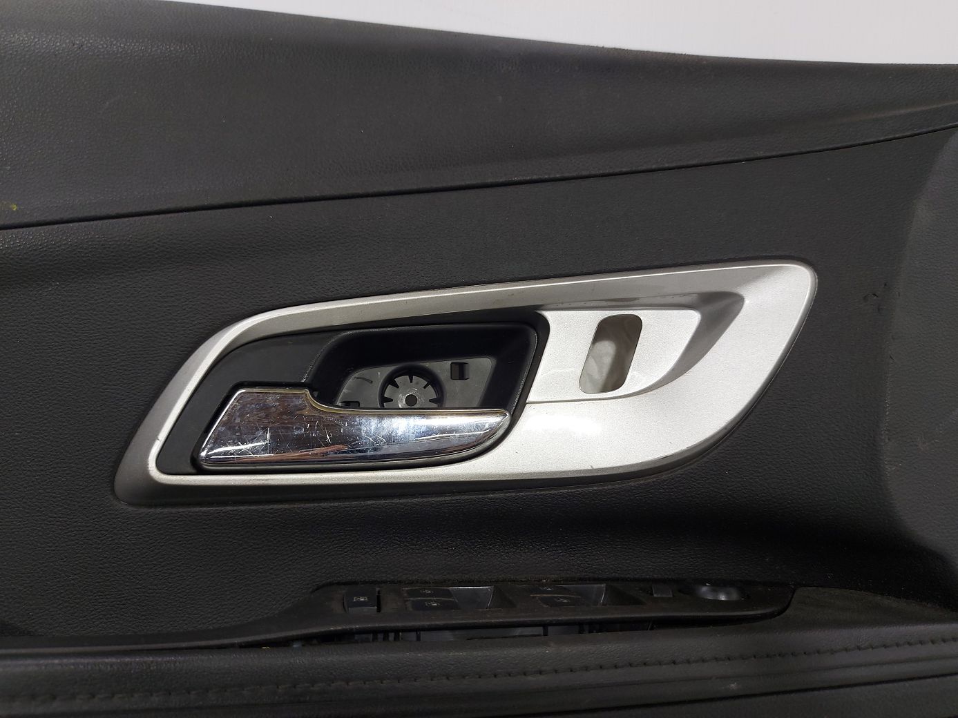 Equinox Карта двери передней левой Chevrolet Equinox 2010-2011 20872522 Chevrolet Equinox 2