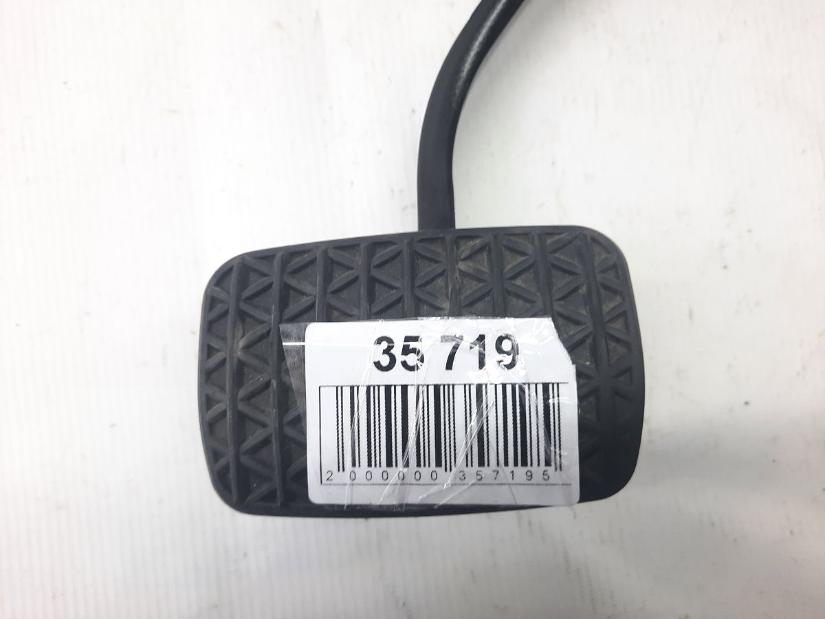 Trax Педаль гальма Chevrolet Trax 2017 84090726 Chevrolet Trax 12