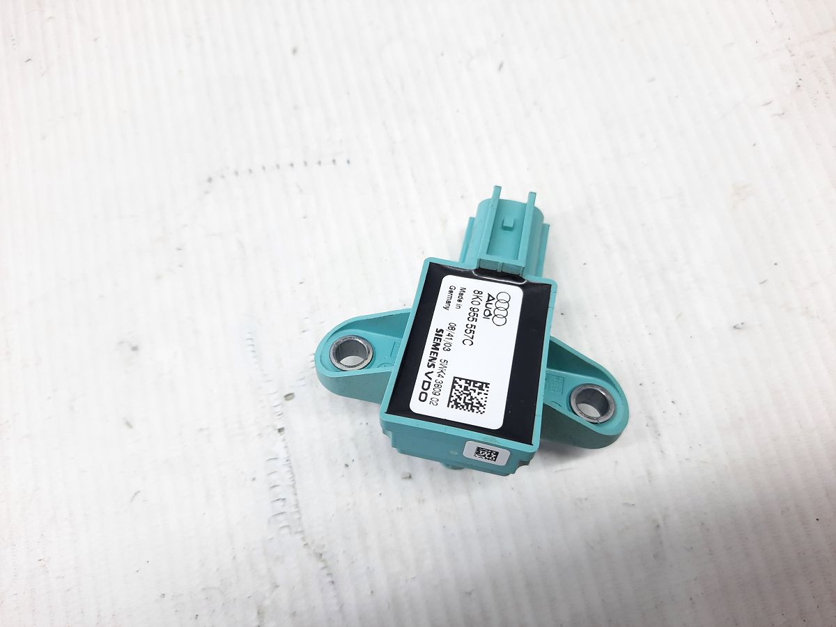 A4 Датчик удару дверей передньої лівої Audi A4 2009-2016 8K0955557C Audi A4 3 A4 Датчик удару дверей передньої лівої Audi A4 2009-2016 8K0955557C Audi A4 3