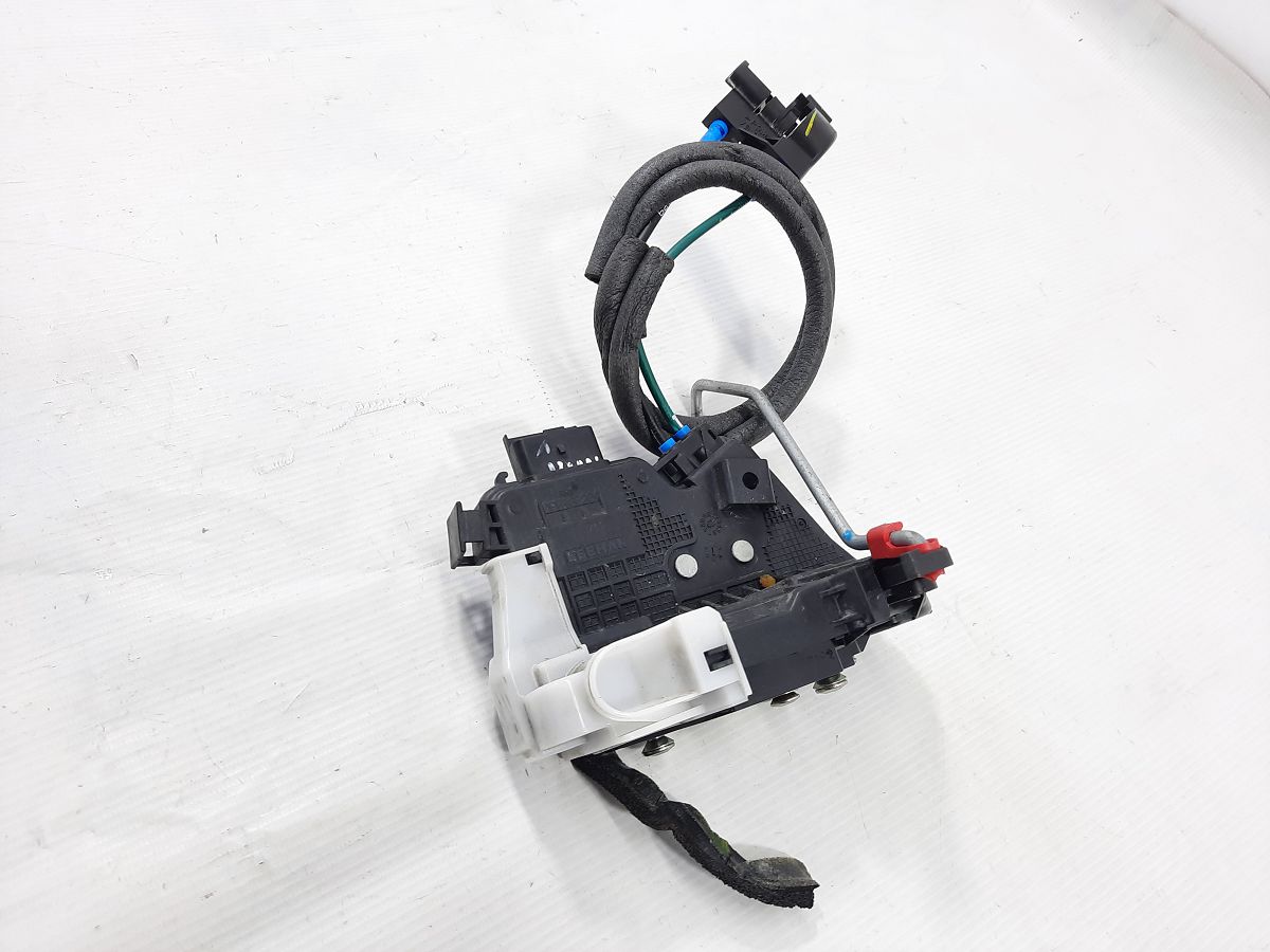 Cadenza Замок двери задней правой Kia CADENZA 2014-2016 814203R000AS Kia CADENZA 2 Cadenza Замок двери задней правой Kia CADENZA 2014-2016 814203R000AS Kia CADENZA 2