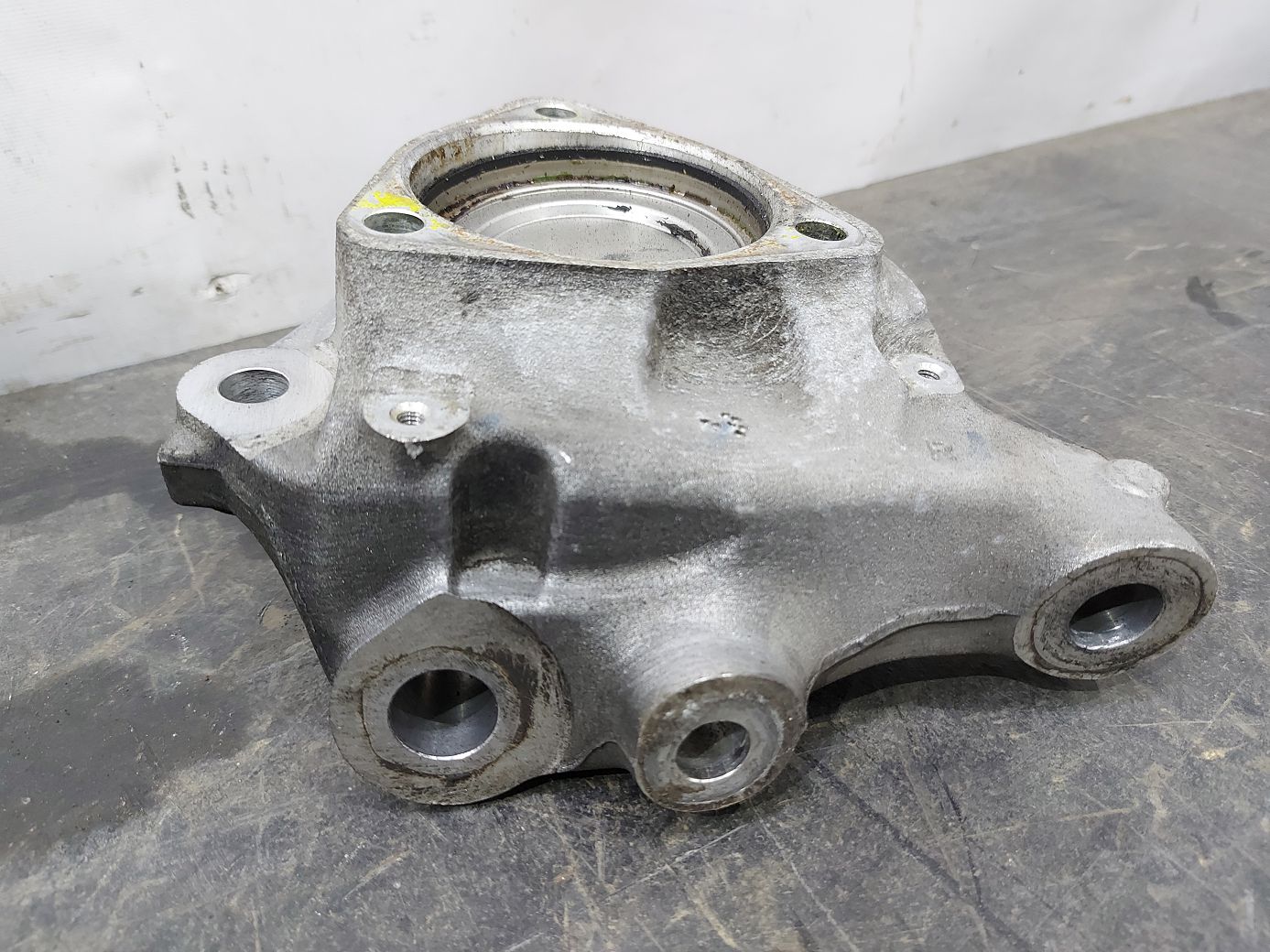 Ats Поворотний кулак правий Cadillac ATS 2013-2018 23118084 Cadillac ATS 2