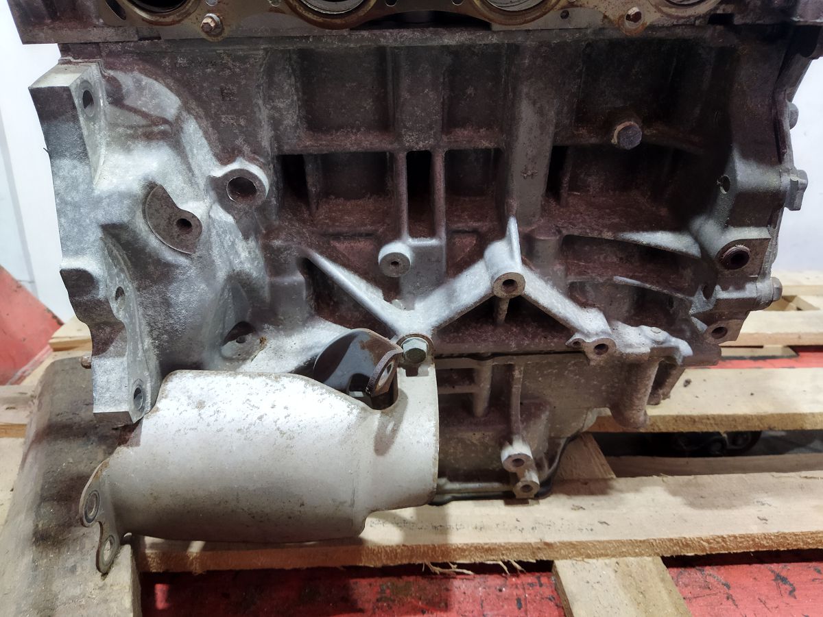 Sentra Двигун (без навісного обладнання) 1.8L пробіг 57 т. миль Nissan Sentra 2013-2018 101023RC2B Nissan Sentra 2