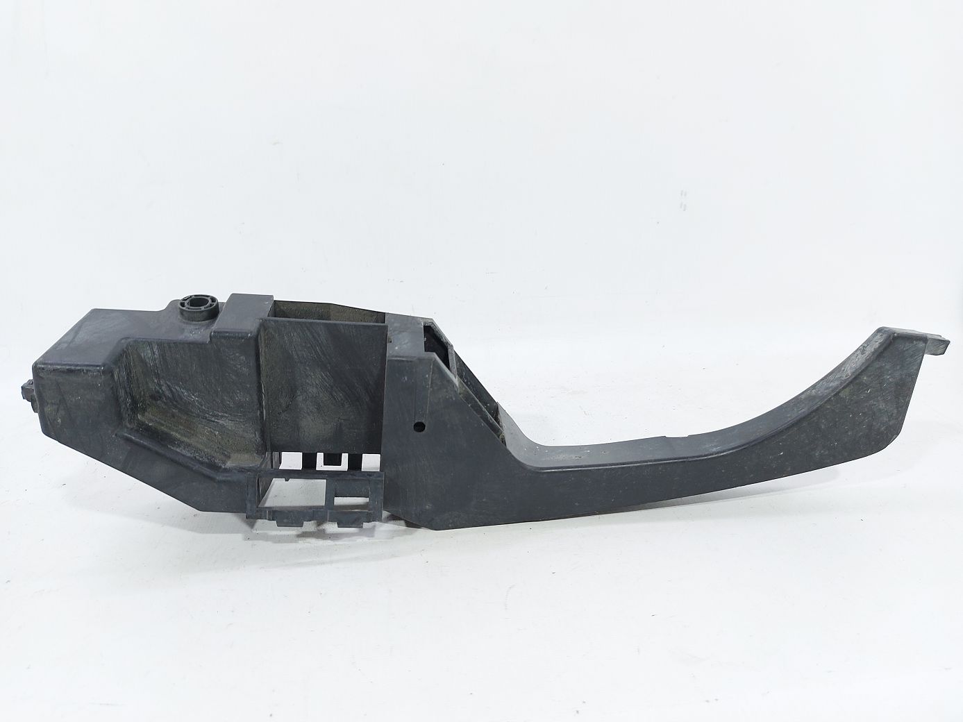 Charger Кронштейн бампера заднего боковой левый Dodge Charger 2011-2014 5182269AD Dodge Charger 3