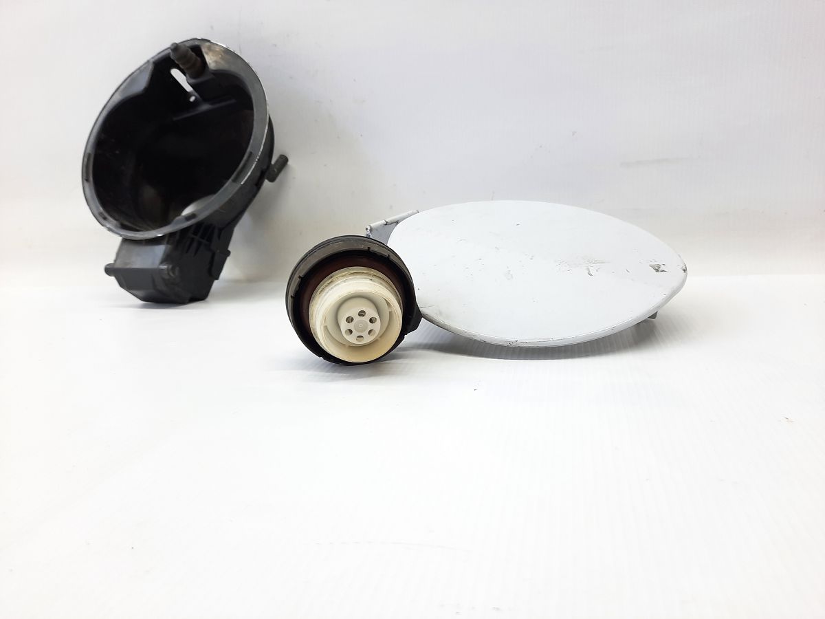 Insight Лючок бензобака Honda Insight 2010 74480TM8A01ZF Honda Insight 5 Insight Лючок бензобака Honda Insight 2010 74480TM8A01ZF Honda Insight 5