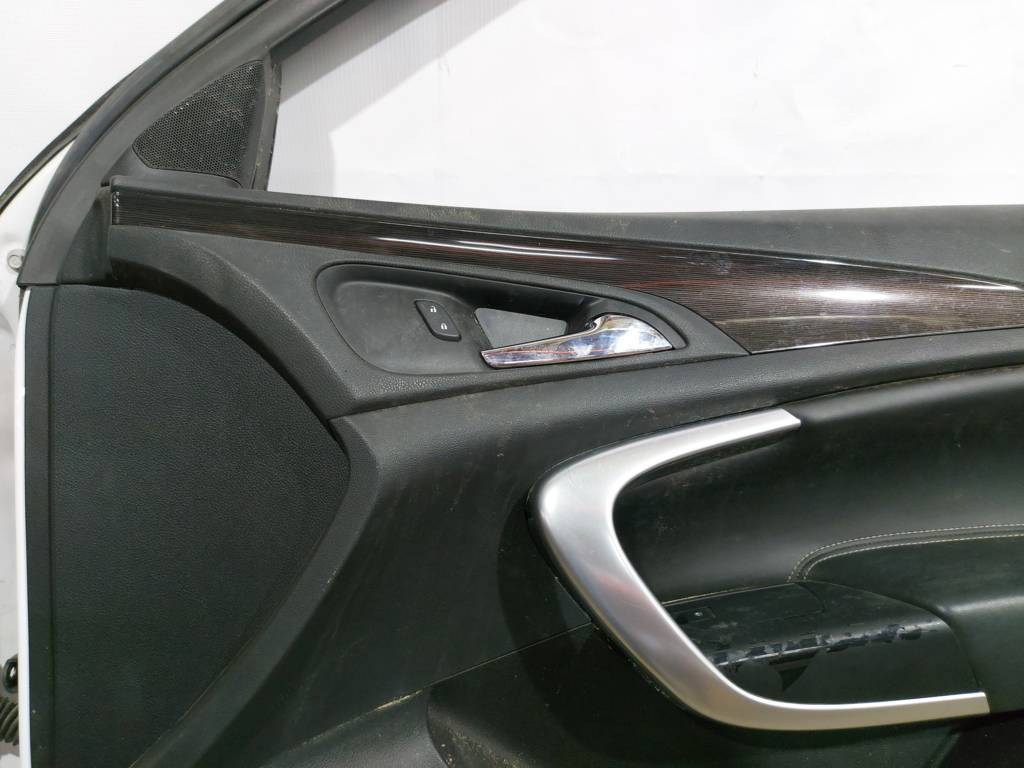 Regal Двері передні праві в зборі Buick Regal 2011-2017 20987624 Buick Regal 21