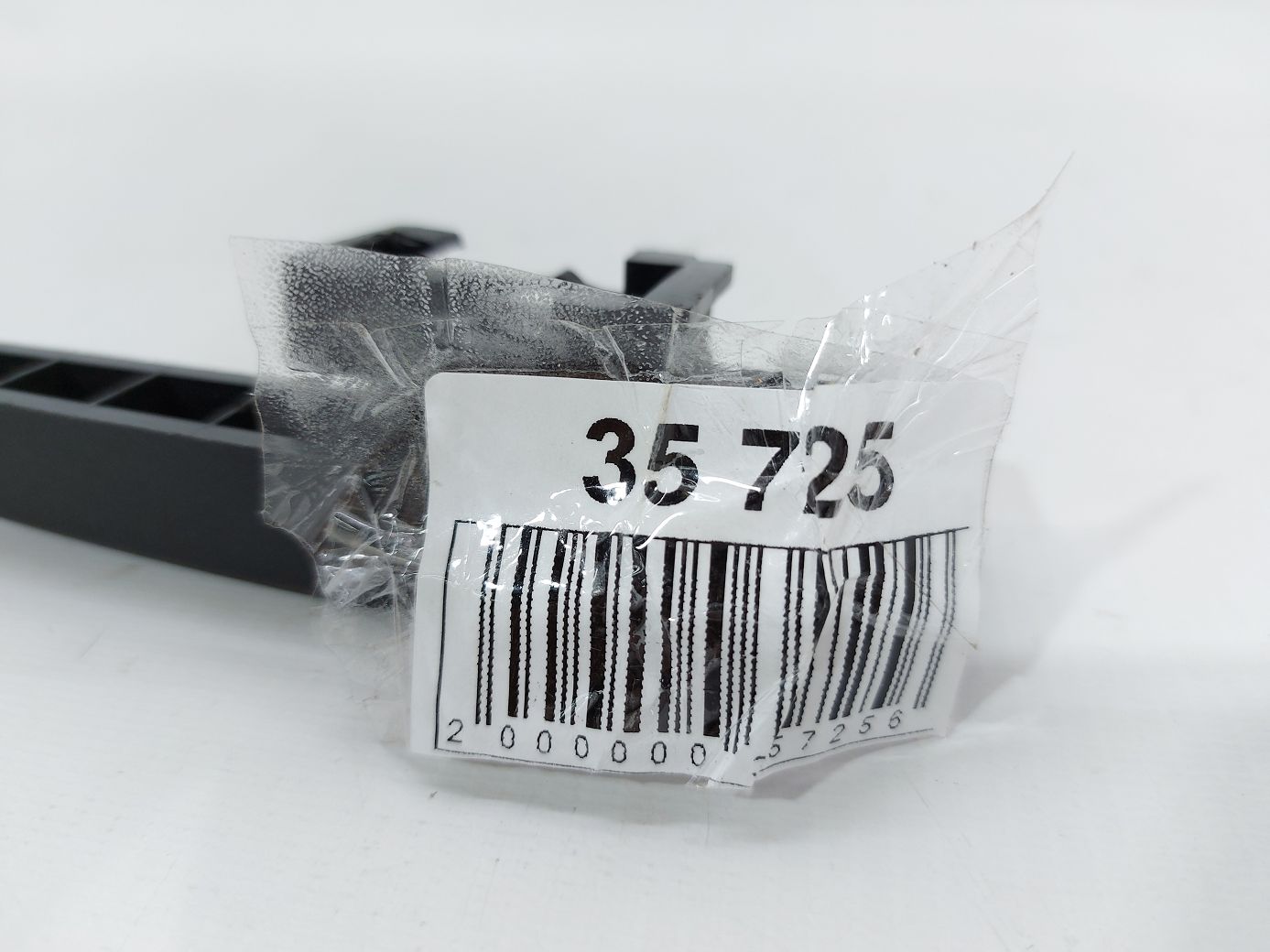 Trax Рычаг открывания капота Chevrolet Trax 2015-2021 94538399 Chevrolet Trax 3