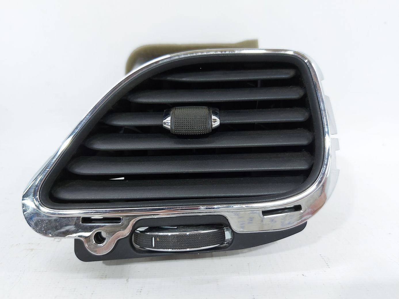 Journey Решітка повітроводу торпеди права Dodge Journey 2011-2020 1QN11DX9AC Dodge Journey 2