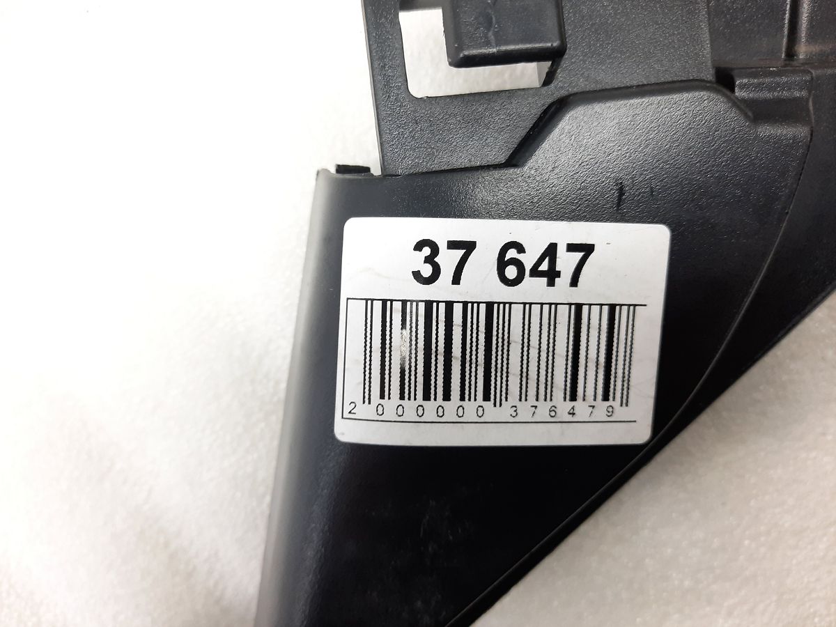 Altima Кутник дверей передньої правої внутрішній Nissan Altima 2013-2018 802923TA0A Nissan Altima 16