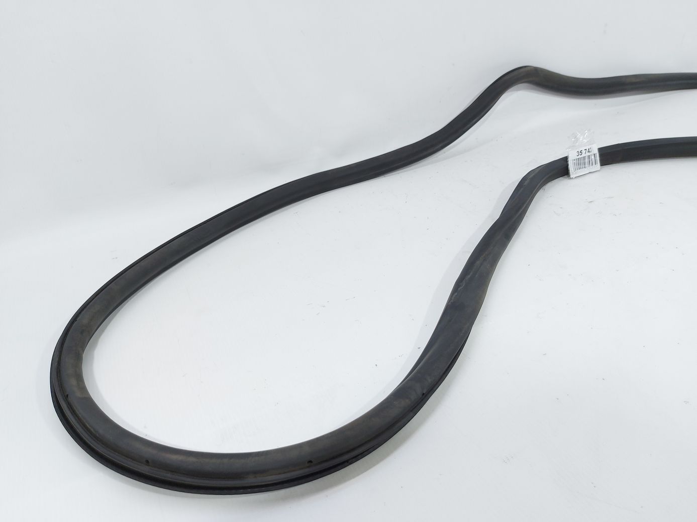 Trax Уплотнительная резинка проёма двери передней левой/правой Chevrolet Trax 2015-2021 94550166 Chevrolet Trax 3