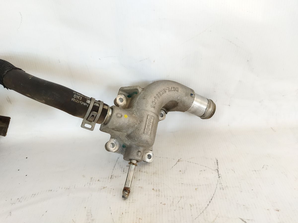 C-max Фланец системы охлаждения Ford C-Max 2013-2018 DS7E8K556DB Ford C-Max 4