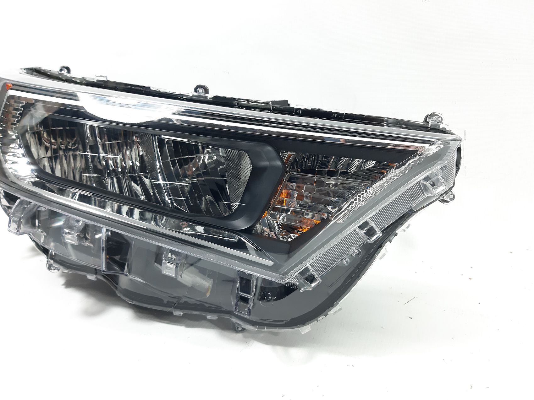 Фары головного света Фара передняя правая Toyota RAV-4 2019-2021 811100R140 4