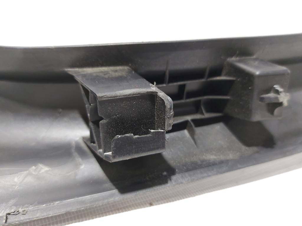 Cruze Обшивка порога переднего права Chevrolet Cruze 2016-2019 84243029 Chevrolet Cruze 9