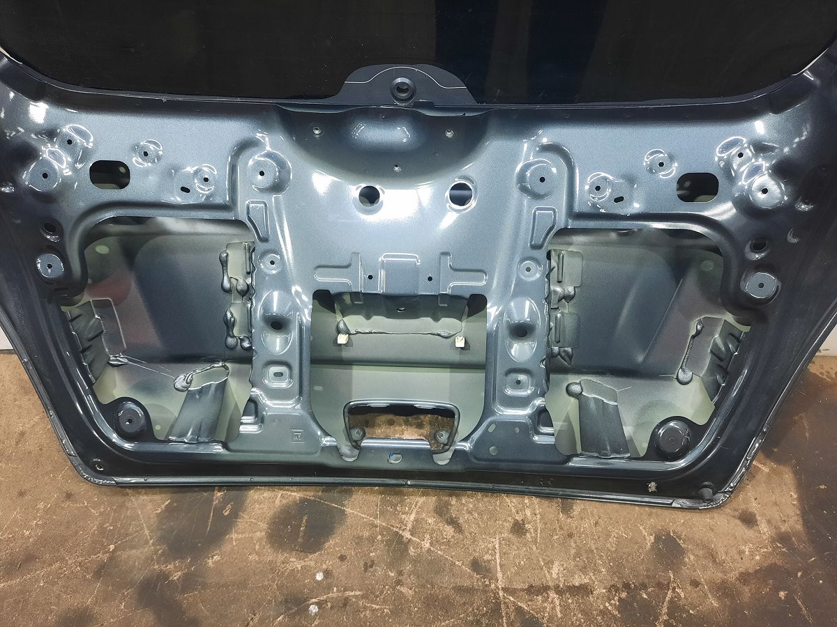 Trax Кришка багажника Chevrolet Trax 2015-2021 95389034 Chevrolet Trax 10