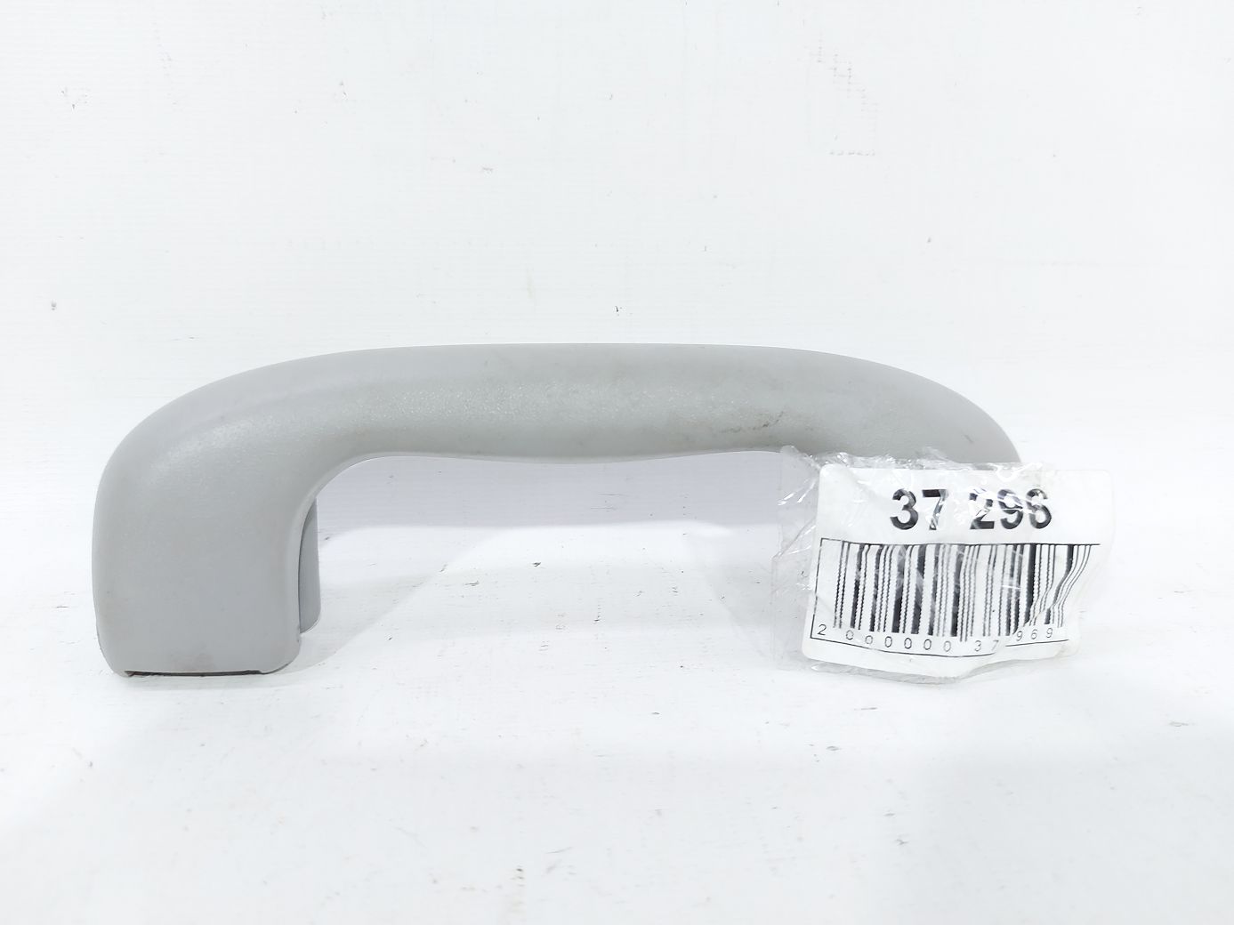 Malibu. Ручка потолочная Chevrolet Malibu 2016-2021 42541401 Chevrolet Malibu