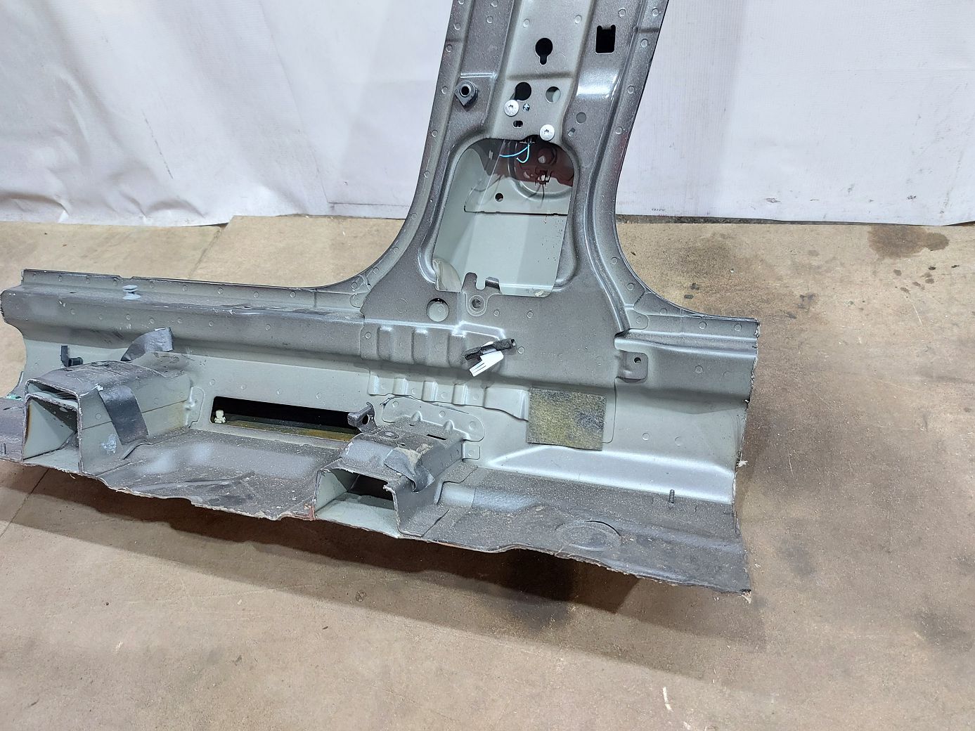 5 series Стійка центральна права (метал) BMW 5 series 2011-2016 41217240478 BMW 5 series 9